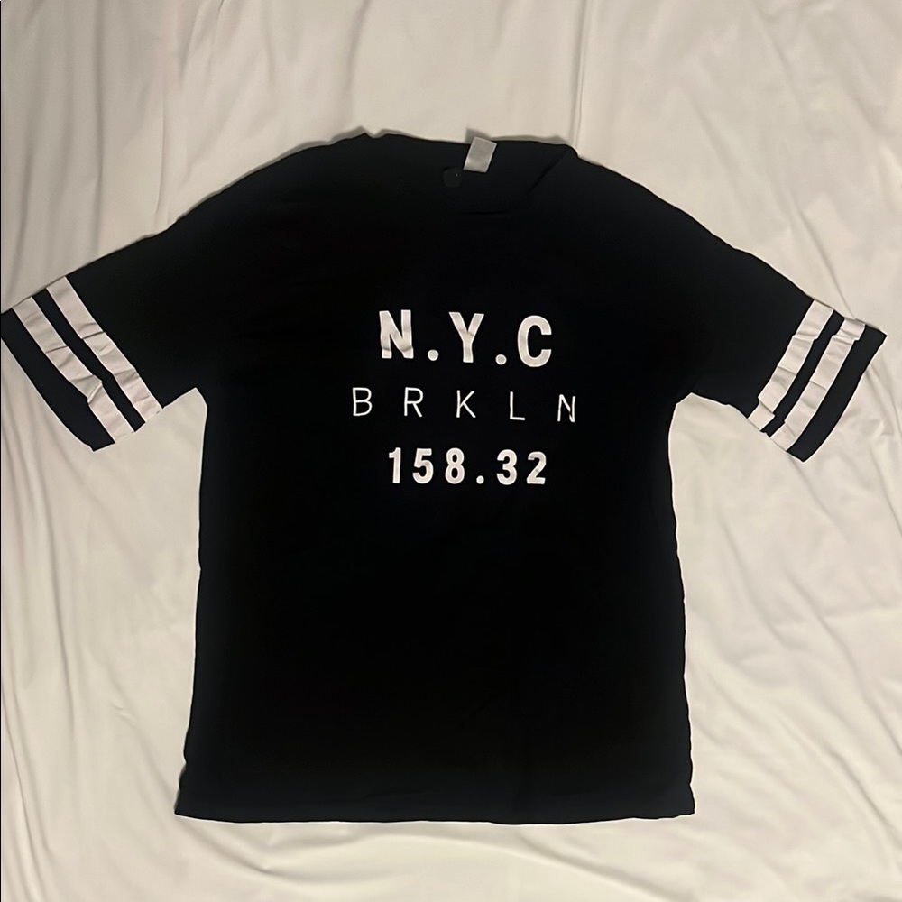 H&M Black and White Short Sleeve Tee